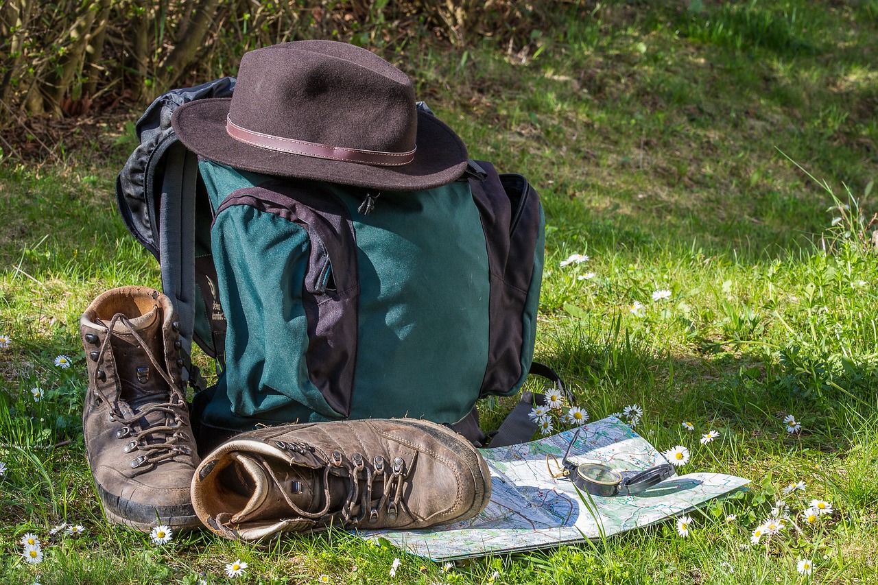 7 Essential Items for a Backpacking Vacation